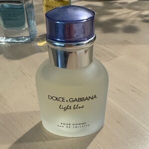 Dolce & Gabbana Light Blue Eau de Toilette with Blue Cap